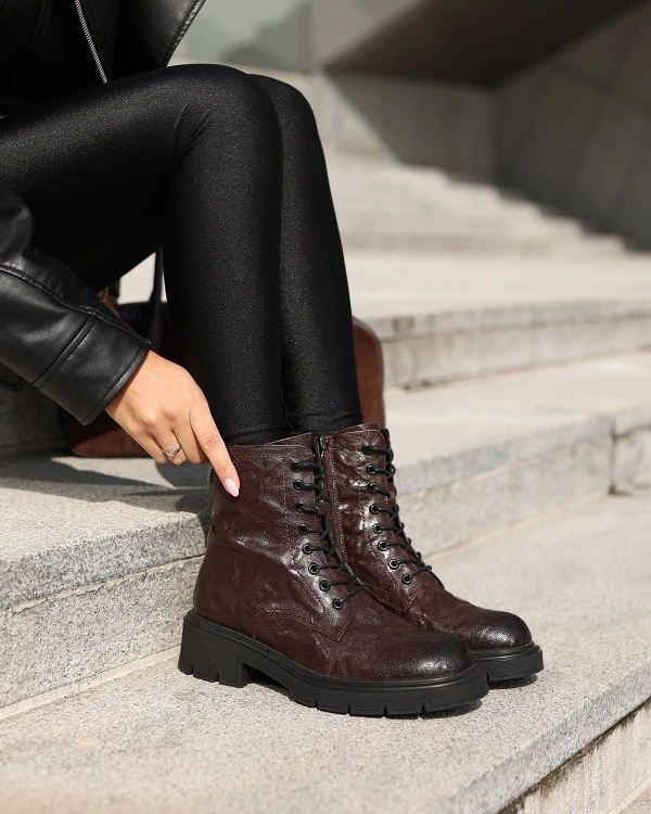 Brązowe trzewiki damskie z naturalnej skóry licowej 4