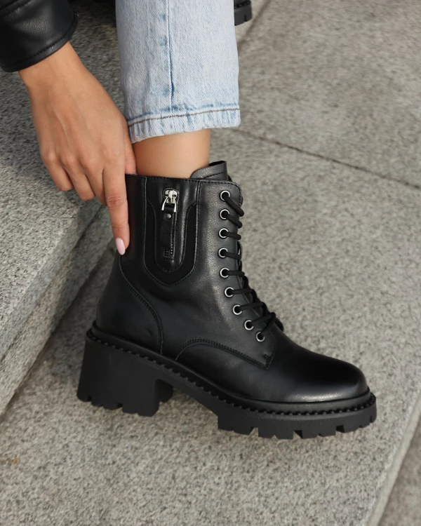 Czarne trzewiki damskie z naturalnej skóry licowej na klocku 3