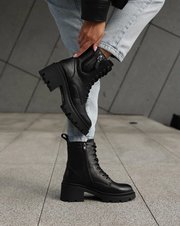 Czarne trzewiki damskie z naturalnej skóry licowej na klocku 4