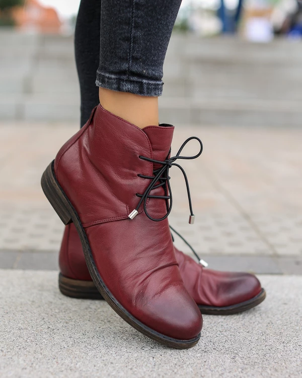 Bordowe trzewiki damskie ze skóry licowej na niskim obcasie 3