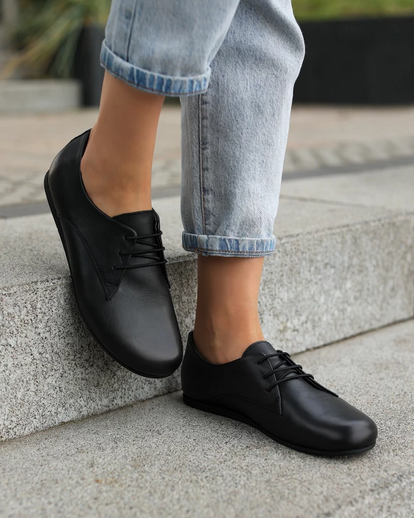 Czarne półbuty damskie z naturalnej skóry licowej