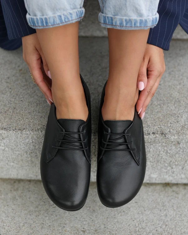 Czarne półbuty damskie z naturalnej skóry licowej 3