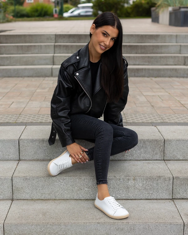 Białe trampki damskie skórzane z beżową podeszwą 2