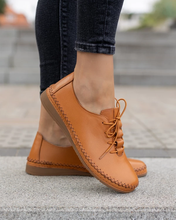 Rude półbuty damskie sznurowane z naturalnej skóry licowej