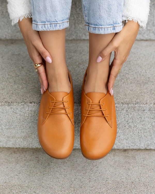 Rude półbuty damskie sznurowane ze skóry licowej