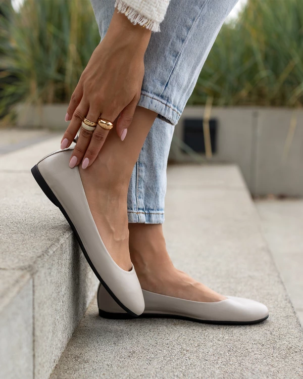 Szare baleriny damskie z naturalnej skóry licowej