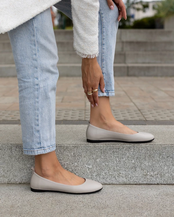 Szare baleriny damskie z naturalnej skóry licowej 4