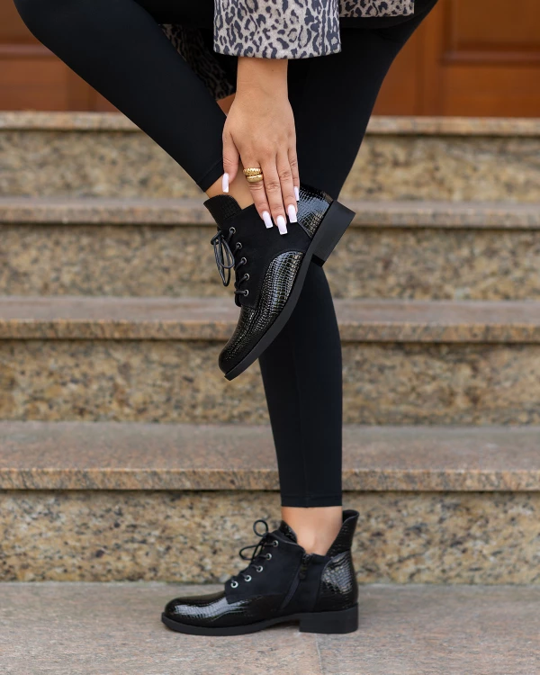 Czarne trzewiki damskie ze skóry ekologicznej 4