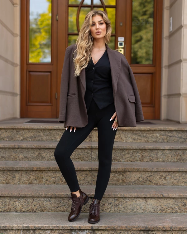 Brązowe botki sznurowane ze skóry ekologicznej na obcasie 2