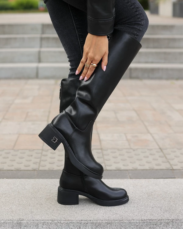 Czarne kozaki damskie ze skóry licowej na klocku 3