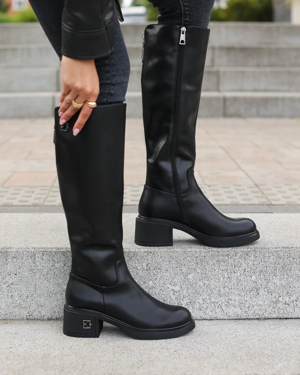 Czarne kozaki damskie ze skóry licowej na klocku 4