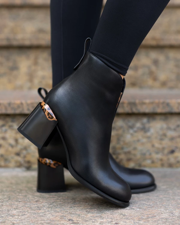 Czarne botki damskie skórzane na klocku