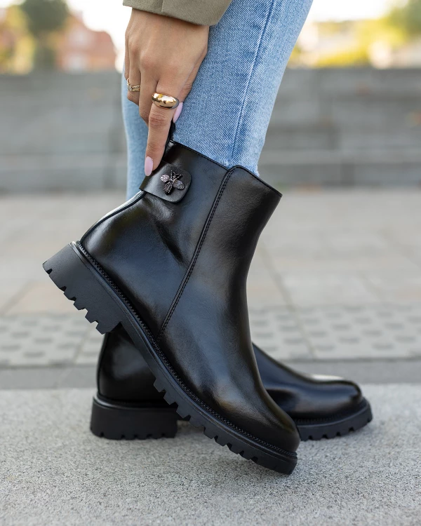 Czarne botki ze skóry ekologicznej na niskim obcasie