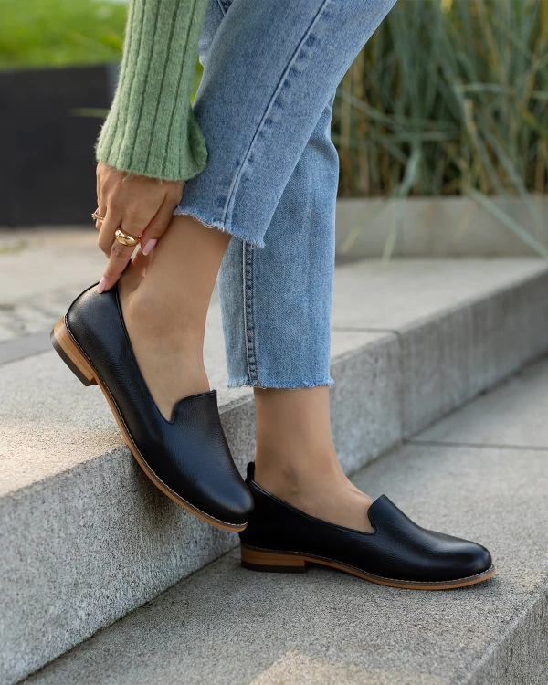 Czarne mokasyny damskie ze skóry ekologicznej