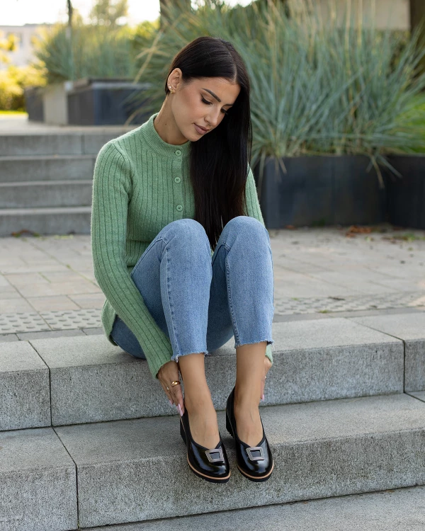 Czarne półbuty damskie skórzane na wysokim obcasie 2