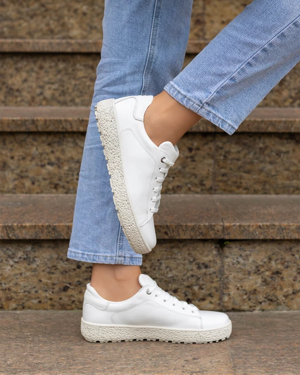 Białe półbuty damskie sznurowane ze skóry naturalnej 3