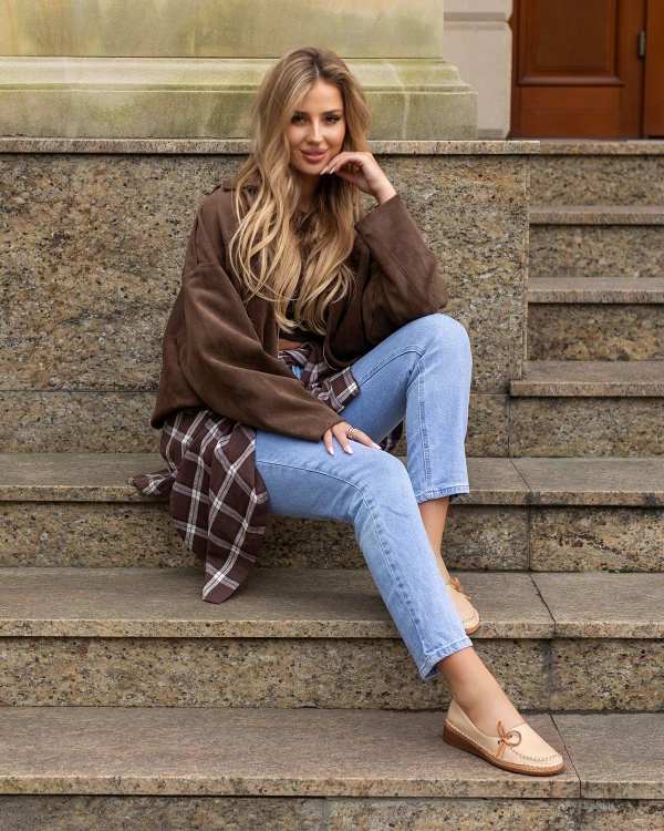 Beżowe mokasyny ze skóry licowej z kokardą na koturnie 2