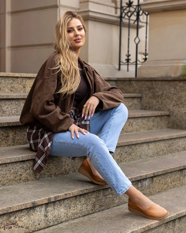 Rude półbuty damskie ze skóry licowej na koturnie 2