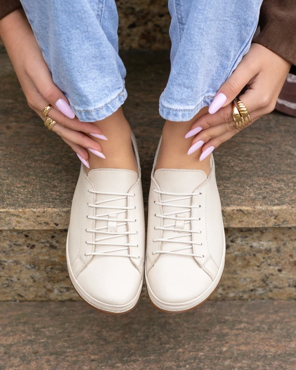 Jasnobeżowe trampki damskie z naturalnej skóry licowej 4