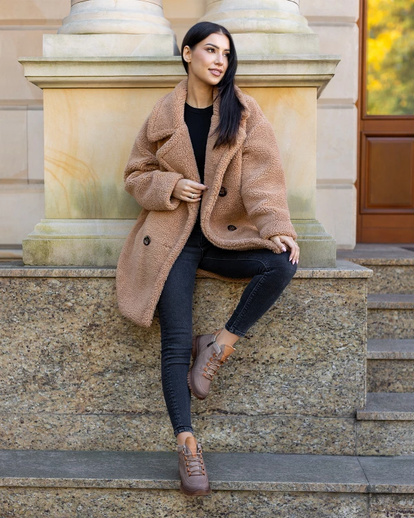 Beżowe botki damskie sznurowane ze skóry nubukowej trekkingowe 2