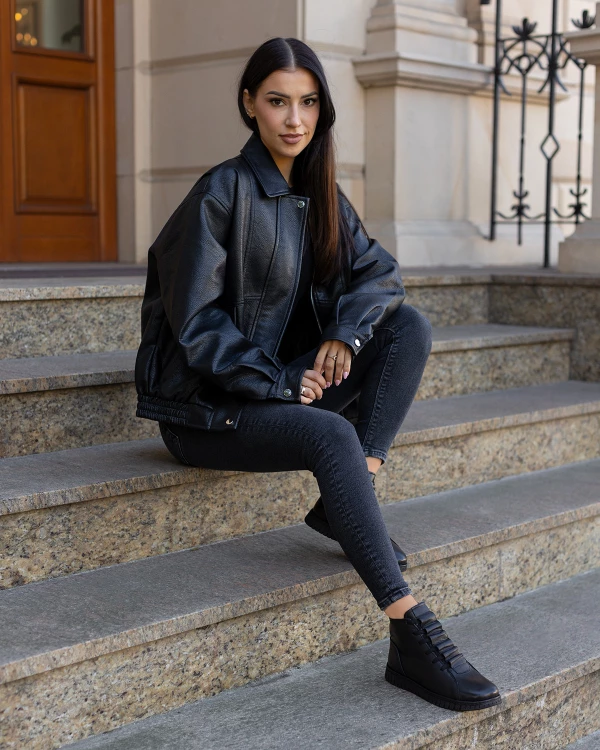 Czarne botki damskie sznurowane ze skóry licowej 2