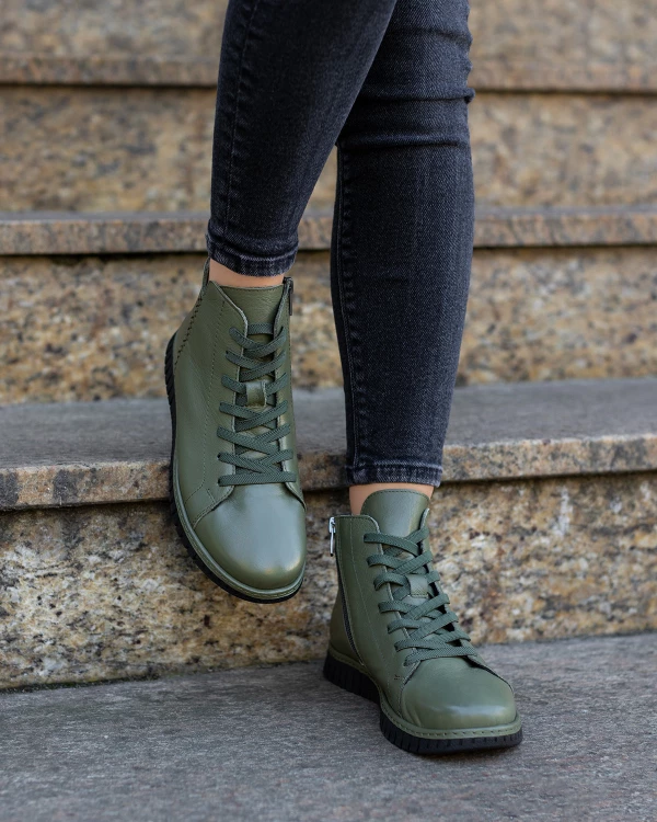 Zielone botki damskie sznurowane z naturalnej skóry licowej