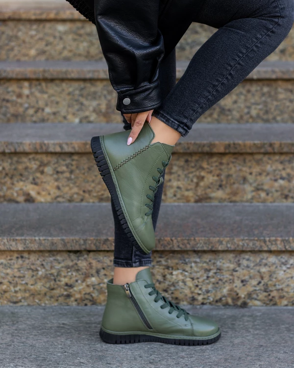 Zielone botki damskie sznurowane z naturalnej skóry licowej 3