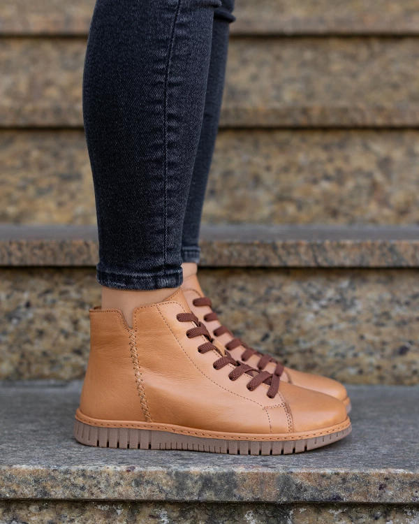 Brązowe trzewiki damskie skórzane na płaskim obcasie 3