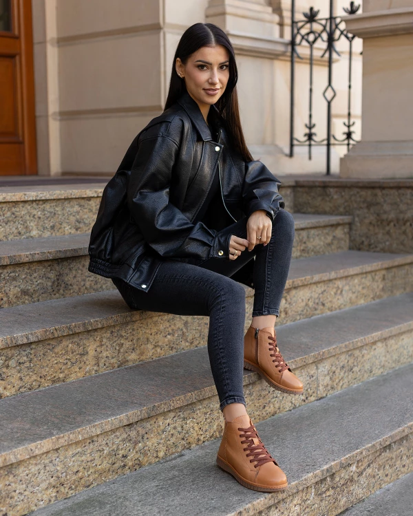 Brązowe trzewiki damskie skórzane na płaskim obcasie 2