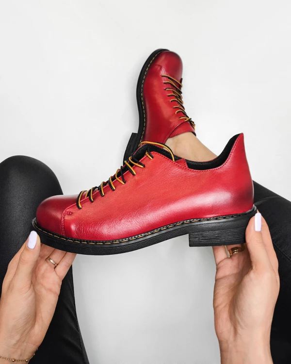 Czerwone półbuty damskie skórzane