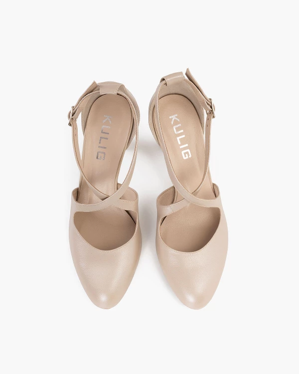 Beżowe czółenka skórzane na słupku 3