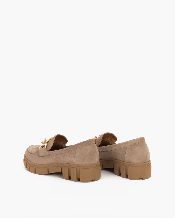 Beżowe mokasyny damskie welurowe z łańcuchem 6