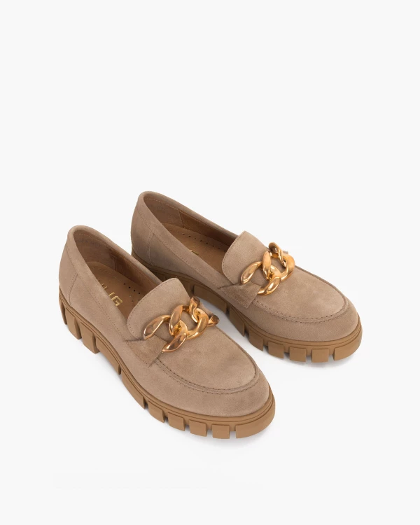 Beżowe mokasyny damskie welurowe z łańcuchem 3