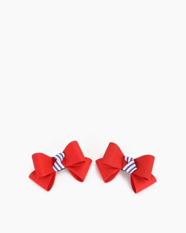 Czerwone kokardki do butów