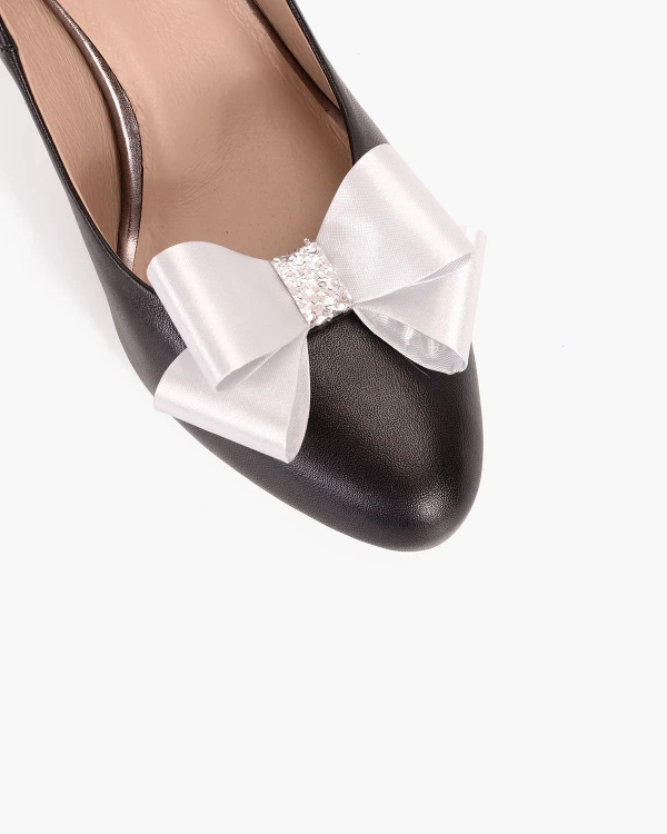 Srebrne kokardki do butów 3