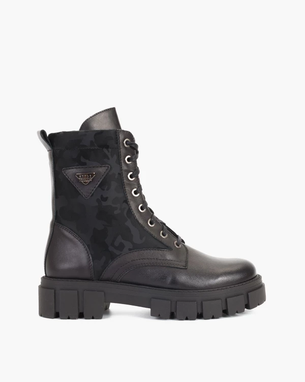 Czarne trzewiki damskie skórzane z motywem moro 5