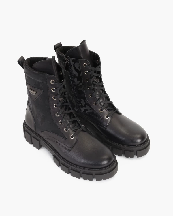 Czarne trzewiki damskie skórzane z motywem moro 4