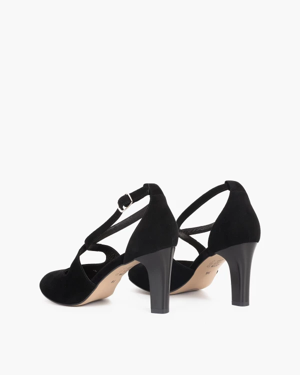 Czarne czółenka zamszowe na słupku 2