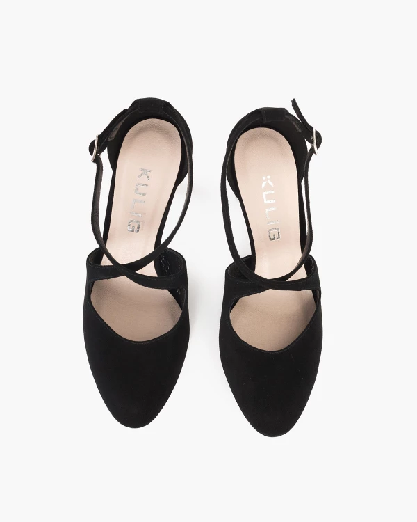 Czarne czółenka zamszowe na słupku 4