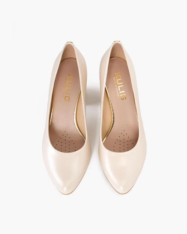 Perłowe czółenka skórzane na słupku 5