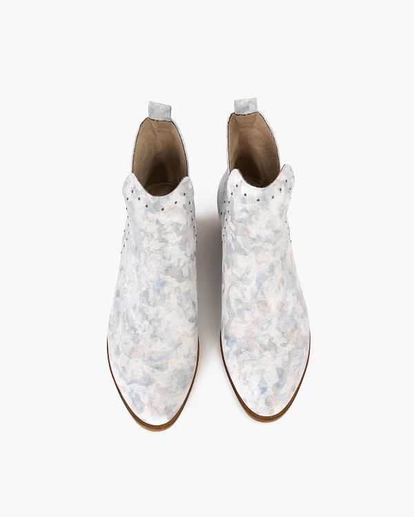 Białe botki nubukowe z wycięciem 6