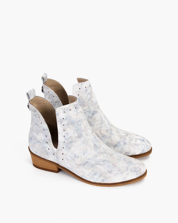 Białe botki nubukowe z wycięciem 4