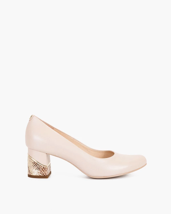 Beżowe czółenka skórzane na klocku 5