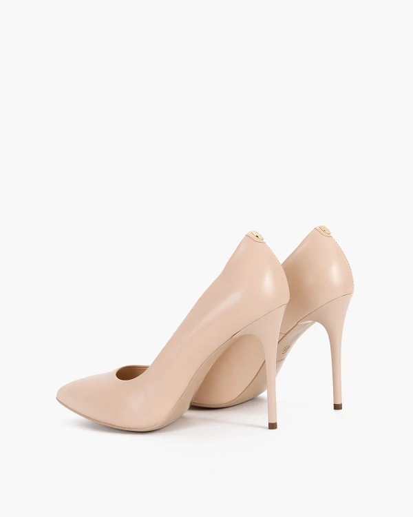 Beżowe czółenka skórzane na szpilce 3