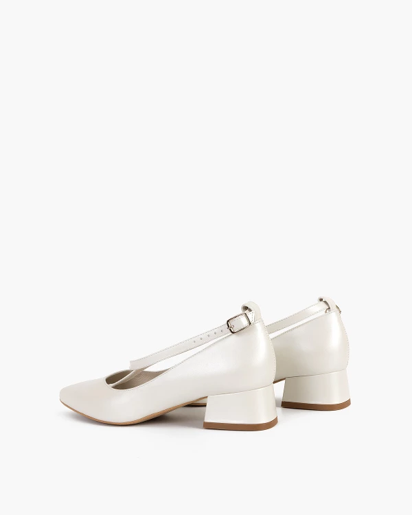 Perłowe czółenka skórzane na klocku 6