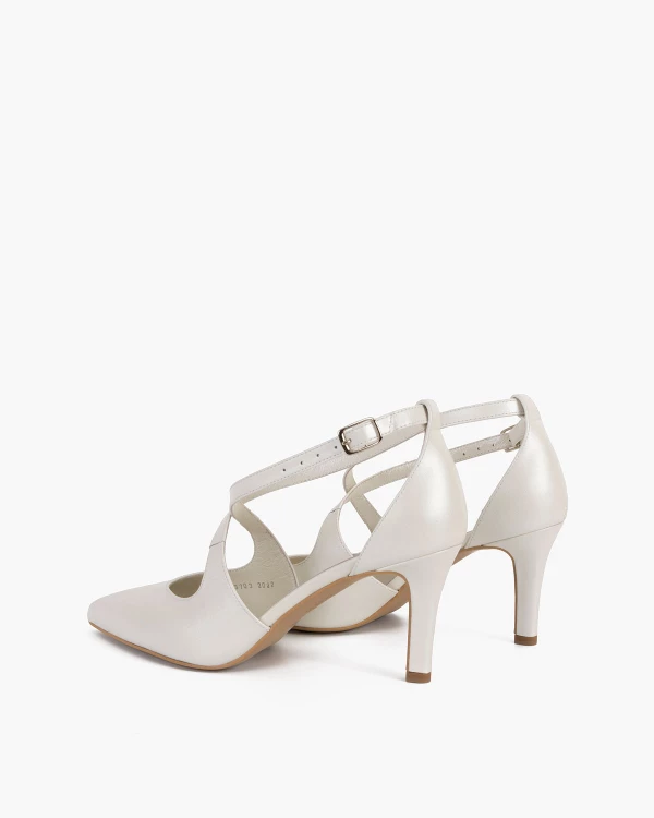 Perłowe czółenka skórzane na szpilce 4