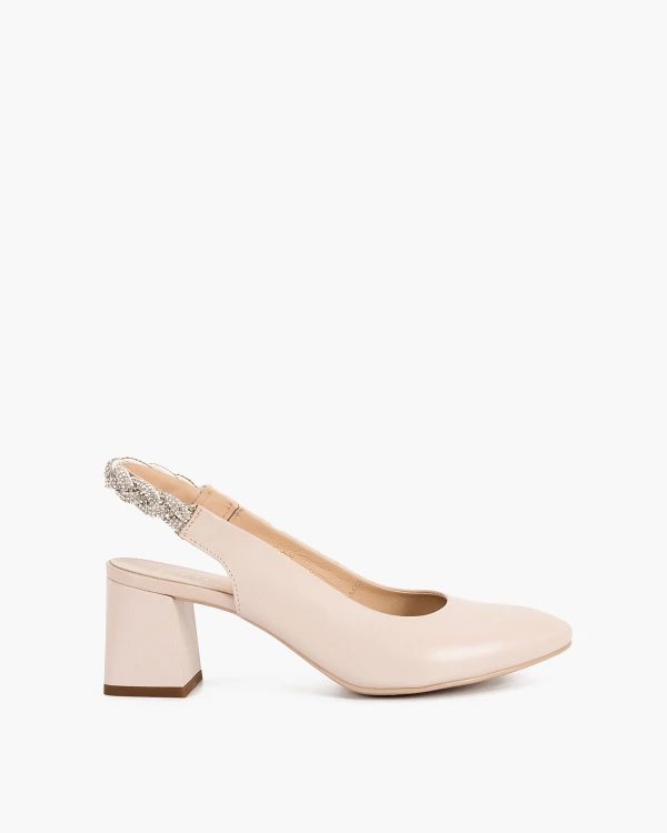 Beżowe sandały damskie skórzane na słupku 4