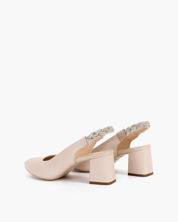 Beżowe sandały damskie skórzane na słupku 5