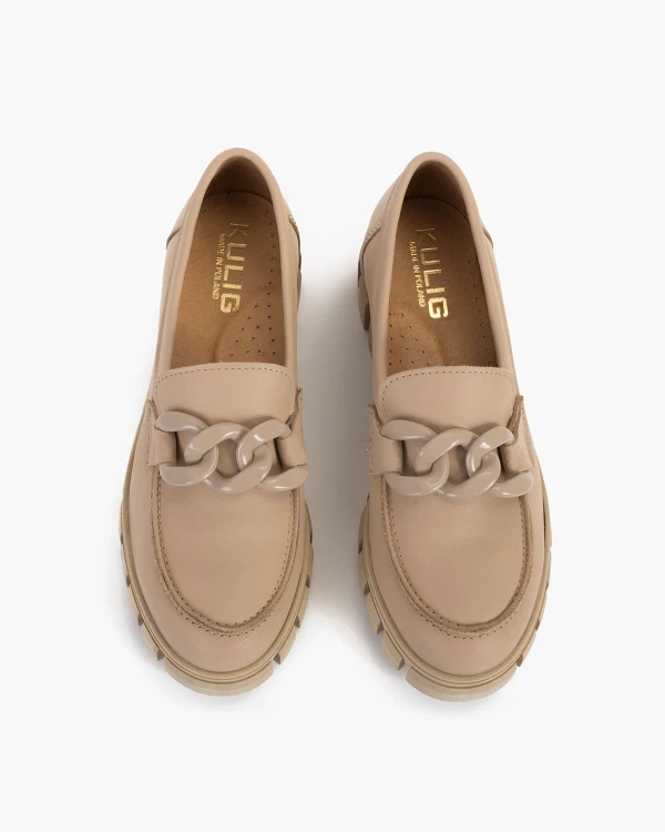 Beżowe mokasyny damskie skórzane z łańcuchem 4