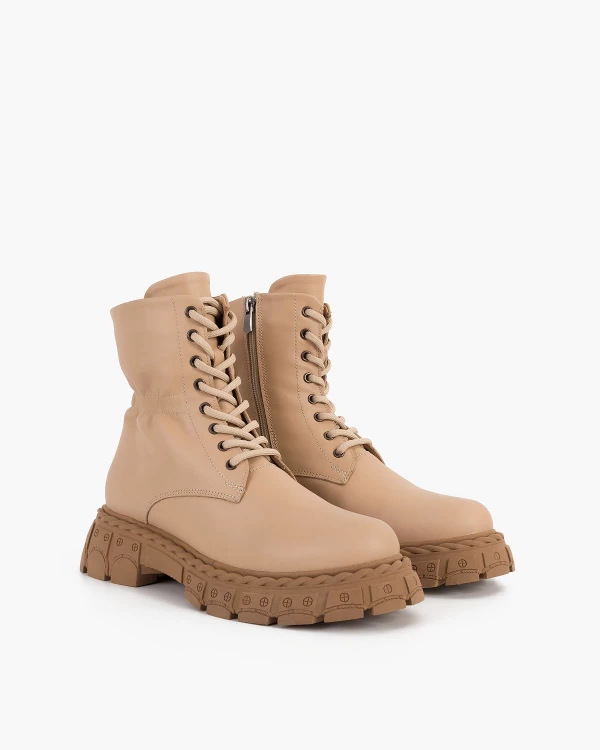 Beżowe trzewiki damskie skórzane 2